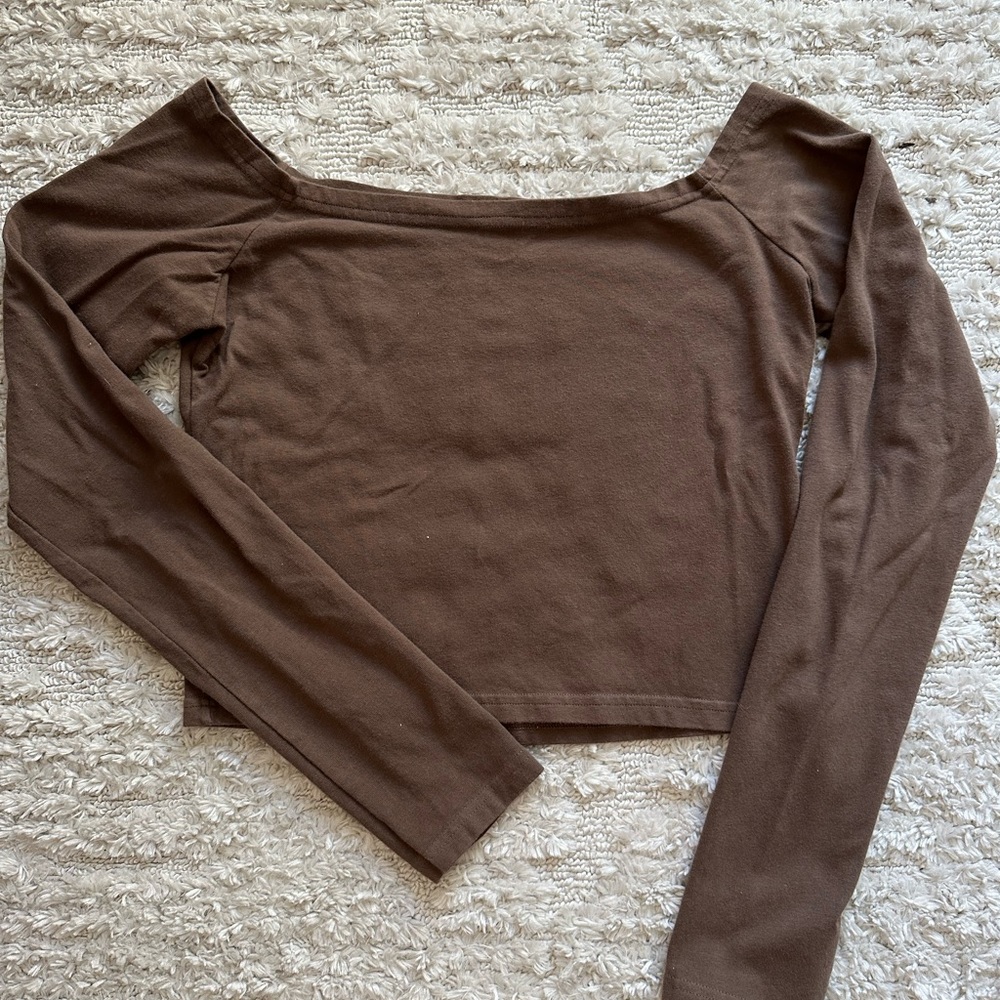 Brandy Melville Cropped Long Sleeve Top